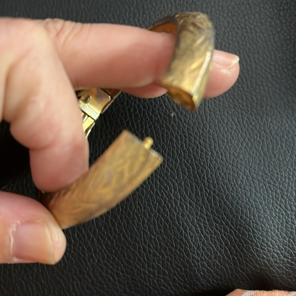 1980 vintage Lucien Piccard Golden bangle bracelet - Picture 3 of 7